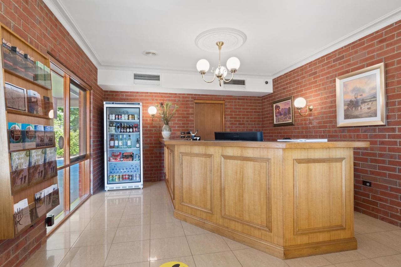 Burke And Wills Motor Inn Swan Hill Exteriör bild