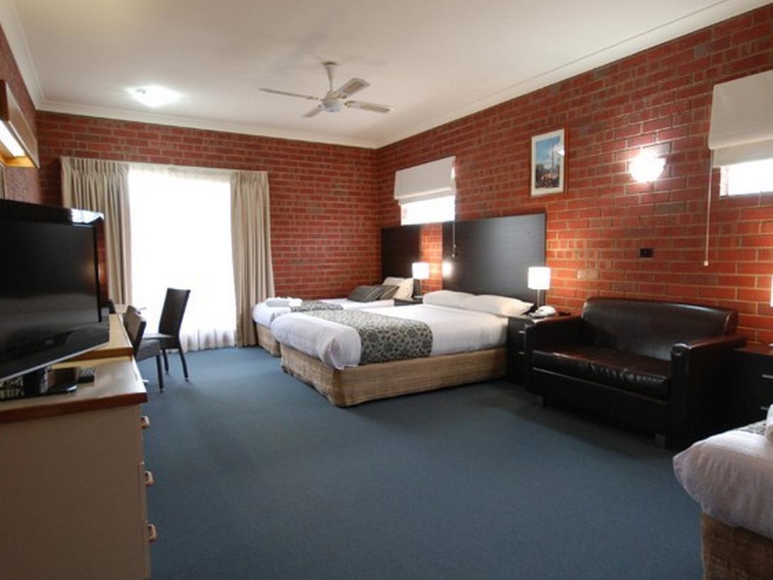 Burke And Wills Motor Inn Swan Hill Exteriör bild